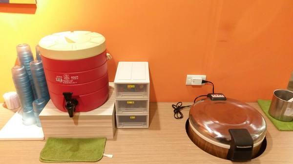 泰老饕泰式小館：泰老饕泰式小館-新莊平價泰式料理  出餐速度以音速來形容  餐點美味大推