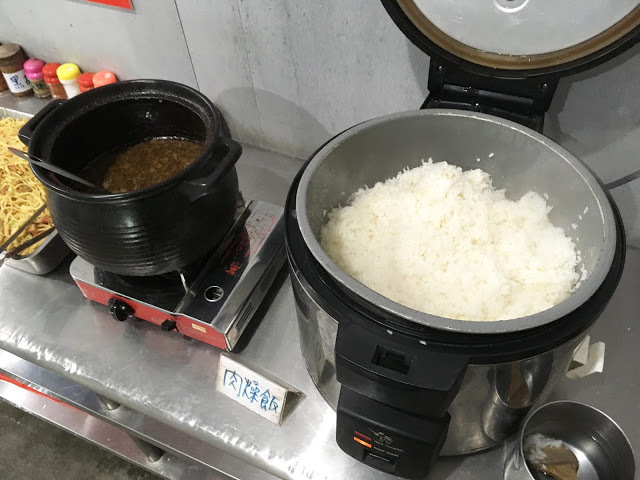 [小琉球美食] 筑安心燒物吃到飽｜無限供應的鮮美鮮蚵與獨家雞腿捲，平價實惠的超高CP值200坪超大露天碳烤BBQ！