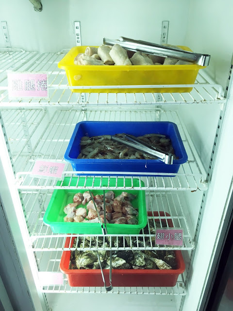 [小琉球美食] 筑安心燒物吃到飽｜無限供應的鮮美鮮蚵與獨家雞腿捲，平價實惠的超高CP值200坪超大露天碳烤BBQ！