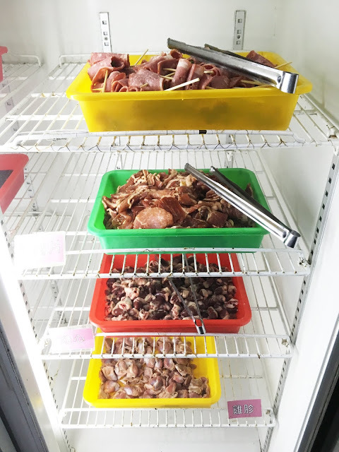 [小琉球美食] 筑安心燒物吃到飽｜無限供應的鮮美鮮蚵與獨家雞腿捲，平價實惠的超高CP值200坪超大露天碳烤BBQ！