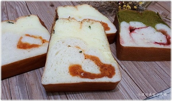 品麵包:台中西區』品麵包║台中最夯伴手禮。你能想像蛋黃酥大變身成「蛋黃酥蛋糕吐司」嗎?