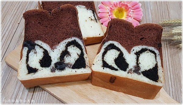 品麵包:台中西區』品麵包║台中最夯伴手禮。你能想像蛋黃酥大變身成「蛋黃酥蛋糕吐司」嗎?