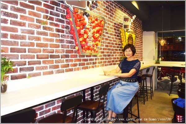 VITA SQUEEZE：【內湖早午餐】-文青優雅健康輕食的「Vita Squeezzz 微時光」