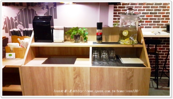 VITA SQUEEZE：【內湖早午餐】-文青優雅健康輕食的「Vita Squeezzz 微時光」