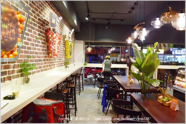 VITA SQUEEZE：【內湖早午餐】-文青優雅健康輕食的「Vita Squeezzz 微時光」