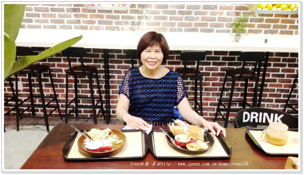 VITA SQUEEZE：【內湖早午餐】-文青優雅健康輕食的「Vita Squeezzz 微時光」