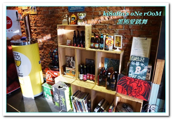 黑熊愛跳舞 Moon bear loves dancing：大安漢堡．夏天，就是藍！IG夯店藍色漢堡限定登場──黑熊愛跳舞