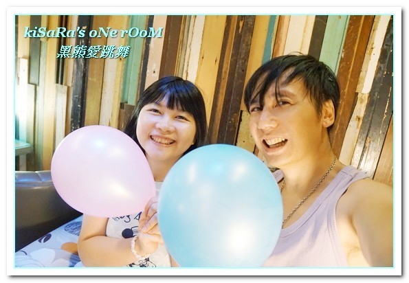 黑熊愛跳舞 Moon bear loves dancing：大安漢堡．夏天，就是藍！IG夯店藍色漢堡限定登場──黑熊愛跳舞