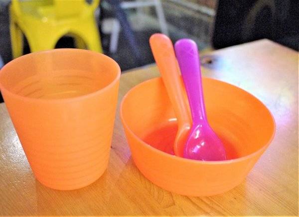 黑熊愛跳舞 Moon bear loves dancing：【大安漢堡】黑熊愛跳舞Moon Bear Loves Dancing．繽紛馬卡龍漢堡 / 華麗美人魚漢堡 / 美式餐廳