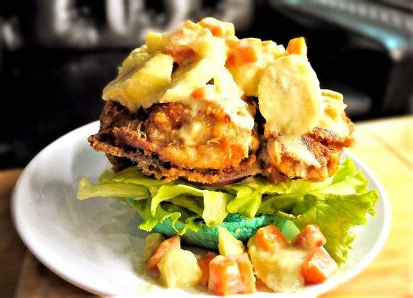 黑熊愛跳舞 Moon bear loves dancing：【大安漢堡】黑熊愛跳舞Moon Bear Loves Dancing．繽紛馬卡龍漢堡 / 華麗美人魚漢堡 / 美式餐廳