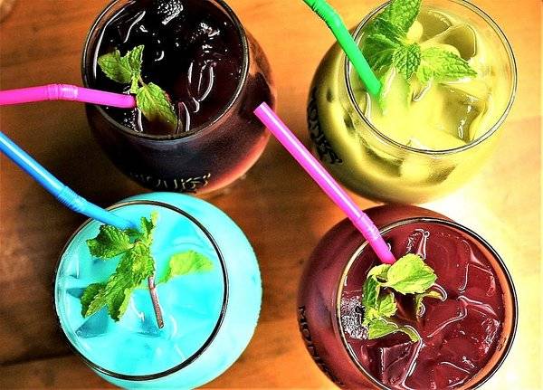 黑熊愛跳舞 Moon bear loves dancing：【大安漢堡】黑熊愛跳舞Moon Bear Loves Dancing．繽紛馬卡龍漢堡 / 華麗美人魚漢堡 / 美式餐廳