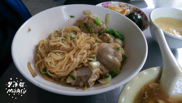 東來順湯包: 【高雄/食﹡苓雅】鄰近高雄市政府.麵食小點大集合.東來順湯包