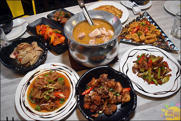 Bearbar熊吧餐酒館：熊吧餐酒舖~秋紅谷周邊時尚餐廳越夜越美麗 貝多芬雞推薦必點