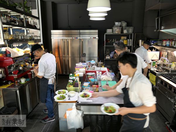 【桃園中壢美食】玩味餐桌 Tasting Table：內壢異國風創意料理，超人氣餐酒館分享，餐點多元價格平實，桃園聚餐餐廳推薦