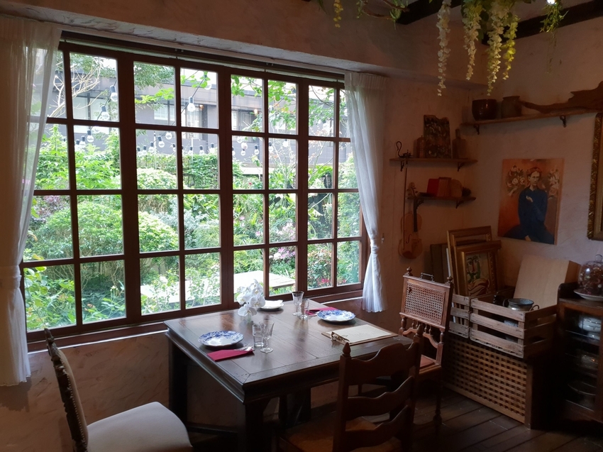 【台中.南區】JIFS COOKING SALON南法風情餐廳約會勝地。女孩絕對會超級滿意。寵物友善