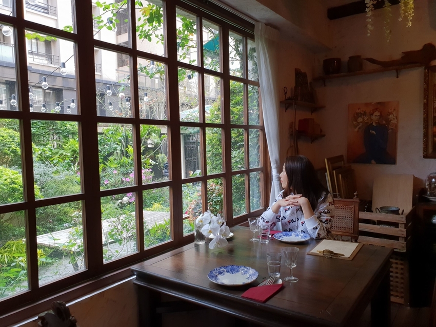 【台中.南區】JIFS COOKING SALON南法風情餐廳約會勝地。女孩絕對會超級滿意。寵物友善