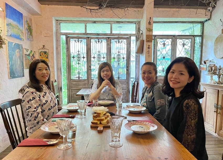 【台中.南區】JIFS COOKING SALON南法風情餐廳約會勝地。女孩絕對會超級滿意。寵物友善