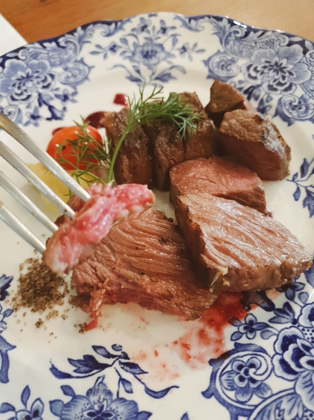 【台中.南區】JIFS COOKING SALON南法風情餐廳約會勝地。女孩絕對會超級滿意。寵物友善