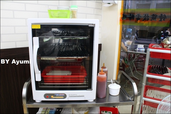 鐘點棧→當歸鴨．鴨肉飯專賣店(樂華店)：[食記]永和樂華夜市內暗藏超好吃的鐘點棧當歸鴨、鴨肉飯專賣店!!!!鴨肉飯35元大大的滿足~CP值威猛XD