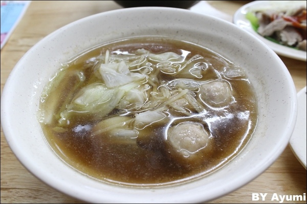 鐘點棧→當歸鴨．鴨肉飯專賣店(樂華店)：[食記]永和樂華夜市內暗藏超好吃的鐘點棧當歸鴨、鴨肉飯專賣店!!!!鴨肉飯35元大大的滿足~CP值威猛XD