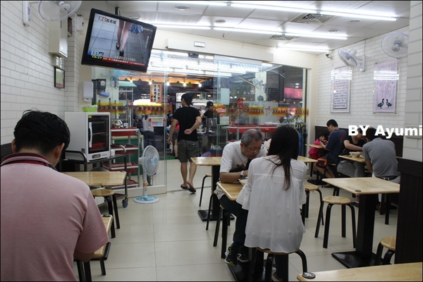 鐘點棧→當歸鴨．鴨肉飯專賣店(樂華店)：[食記]永和樂華夜市內暗藏超好吃的鐘點棧當歸鴨、鴨肉飯專賣店!!!!鴨肉飯35元大大的滿足~CP值威猛XD