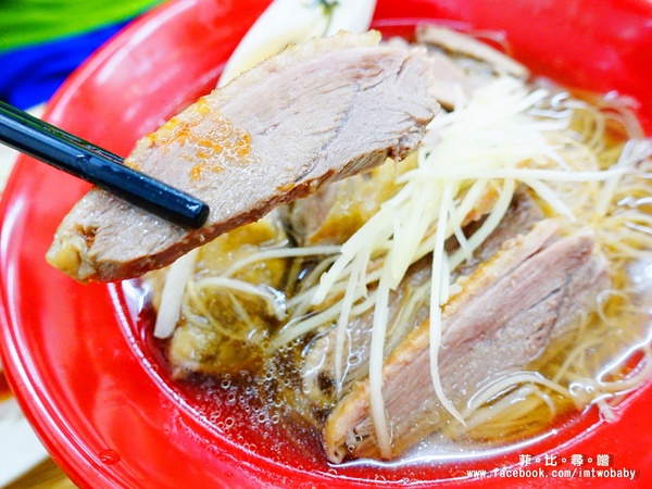 鐘點棧→當歸鴨．鴨肉飯專賣店(樂華店)：【永和樂華夜市美食】鐘點棧當歸鴨‧鴨肉飯專賣店 平價美味的台式小吃 溫補當歸清香可口 內用加湯不用錢 !