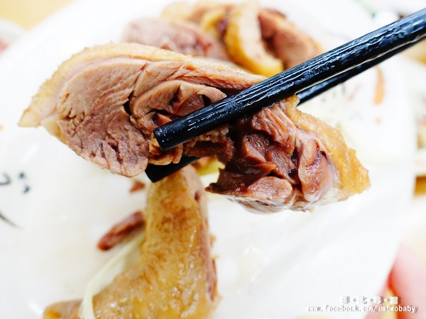 鐘點棧→當歸鴨．鴨肉飯專賣店(樂華店)：【永和樂華夜市美食】鐘點棧當歸鴨‧鴨肉飯專賣店 平價美味的台式小吃 溫補當歸清香可口 內用加湯不用錢 !