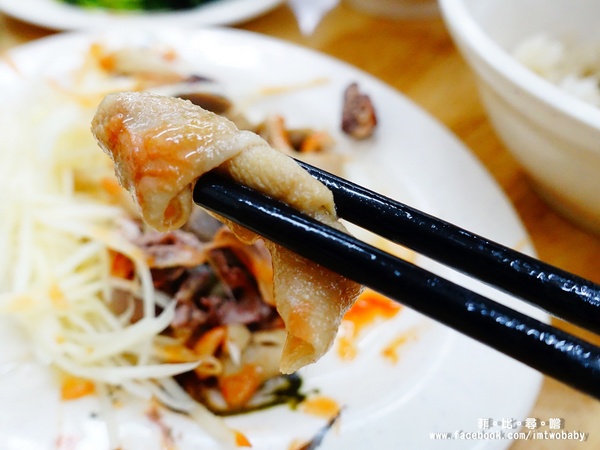 鐘點棧→當歸鴨．鴨肉飯專賣店(樂華店)：【永和樂華夜市美食】鐘點棧當歸鴨‧鴨肉飯專賣店 平價美味的台式小吃 溫補當歸清香可口 內用加湯不用錢 !