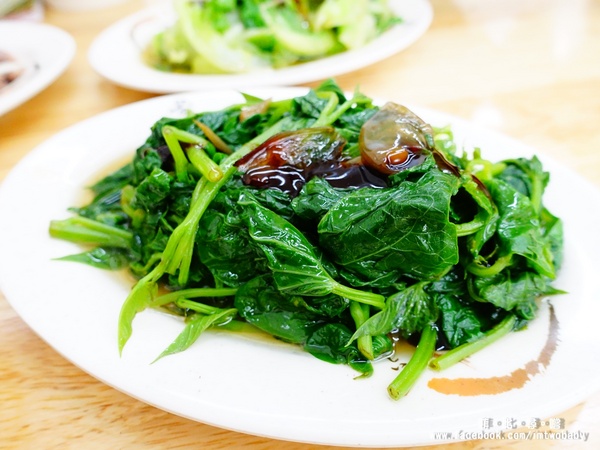 鐘點棧→當歸鴨．鴨肉飯專賣店(樂華店)：【永和樂華夜市美食】鐘點棧當歸鴨‧鴨肉飯專賣店 平價美味的台式小吃 溫補當歸清香可口 內用加湯不用錢 !