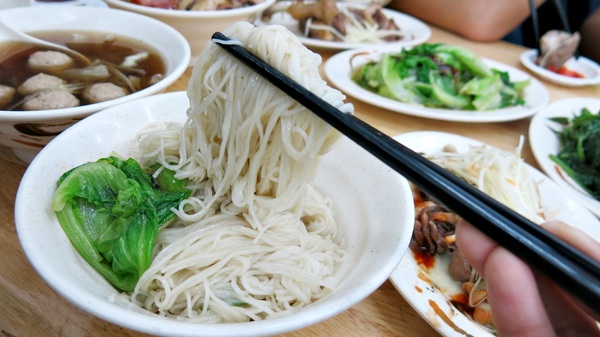 鐘點棧→當歸鴨．鴨肉飯專賣店(樂華店)：【永和樂華美食】隱藏巷弄超美味湯頭清甜＆鴨肉好吃～鐘點棧當歸鴨．鴨肉飯專賣店