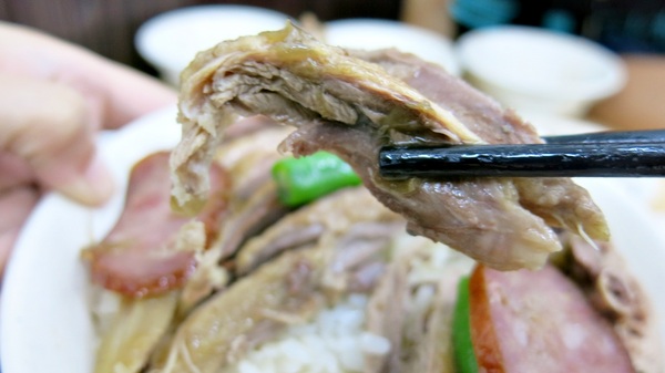 鐘點棧→當歸鴨．鴨肉飯專賣店(樂華店)：【永和樂華美食】隱藏巷弄超美味湯頭清甜＆鴨肉好吃～鐘點棧當歸鴨．鴨肉飯專賣店