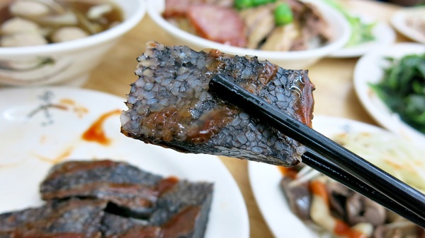 鐘點棧→當歸鴨．鴨肉飯專賣店(樂華店)：【永和樂華美食】隱藏巷弄超美味湯頭清甜＆鴨肉好吃～鐘點棧當歸鴨．鴨肉飯專賣店