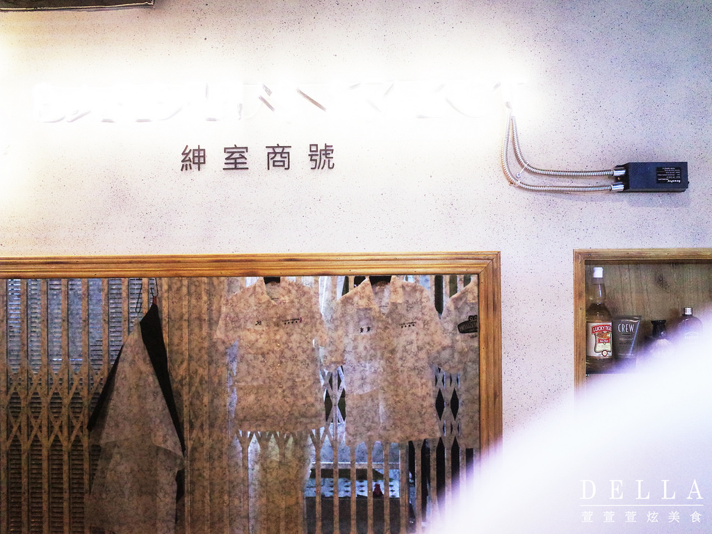 台北︱Barbers Select 紳室商號。男子漢的店!走進金牌特務場景! 經典男士美髮店裡品咖啡.飲啤酒(永康街)