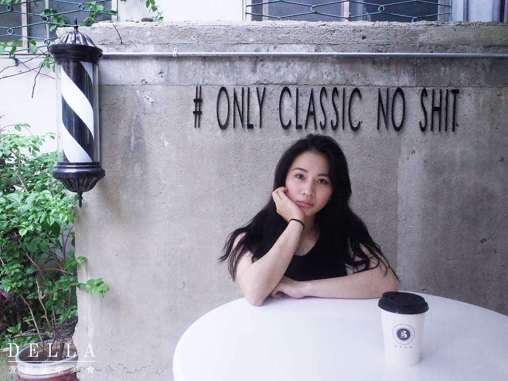 台北︱Barbers Select 紳室商號。男子漢的店!走進金牌特務場景! 經典男士美髮店裡品咖啡.飲啤酒(永康街)