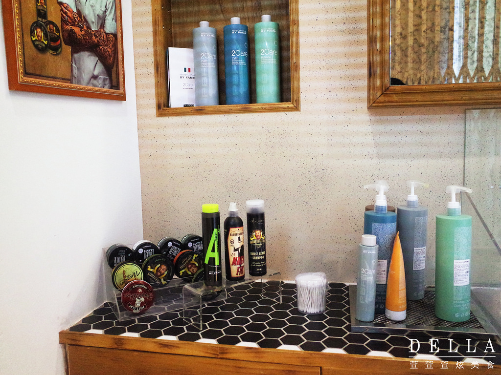 台北︱Barbers Select 紳室商號。男子漢的店!走進金牌特務場景! 經典男士美髮店裡品咖啡.飲啤酒(永康街)