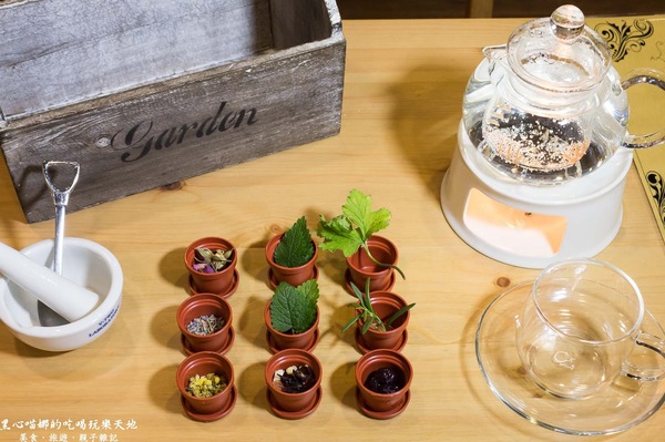 攝飲主題餐廳(原:攝飲動漫主題餐廳):高雄鹽埕︱攝飲動漫主題餐廳 跟孩子一起邊吃邊玩超飛遜~喔!記得買眼,小心提摩的香菇!提摩必需死!!!! 攝飲主題餐廳(原:攝飲動漫主題餐廳):高雄鹽埕︱攝飲動漫主題餐廳 跟孩子一起邊吃邊玩超飛遜~喔!記得買眼,小心提摩的香菇!提摩必需死!!!!