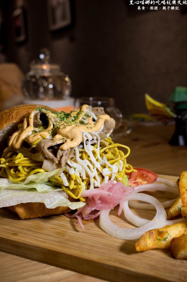 攝飲主題餐廳(原:攝飲動漫主題餐廳):高雄鹽埕︱攝飲動漫主題餐廳 跟孩子一起邊吃邊玩超飛遜~喔!記得買眼,小心提摩的香菇!提摩必需死!!!! 攝飲主題餐廳(原:攝飲動漫主題餐廳):高雄鹽埕︱攝飲動漫主題餐廳 跟孩子一起邊吃邊玩超飛遜~喔!記得買眼,小心提摩的香菇!提摩必需死!!!!