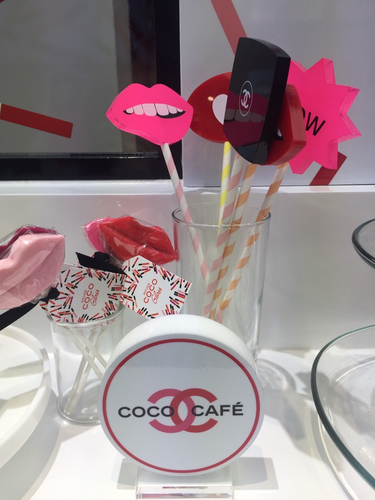 S__53116949 S__53116949