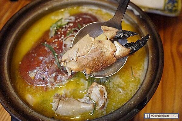 台北中山無菜單料理推薦【微風建一食堂】超狂麵包蟹～讓我吃到有生以來最多蟹黃的一次！