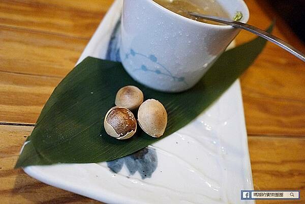 台北中山無菜單料理推薦【微風建一食堂】超狂麵包蟹～讓我吃到有生以來最多蟹黃的一次！