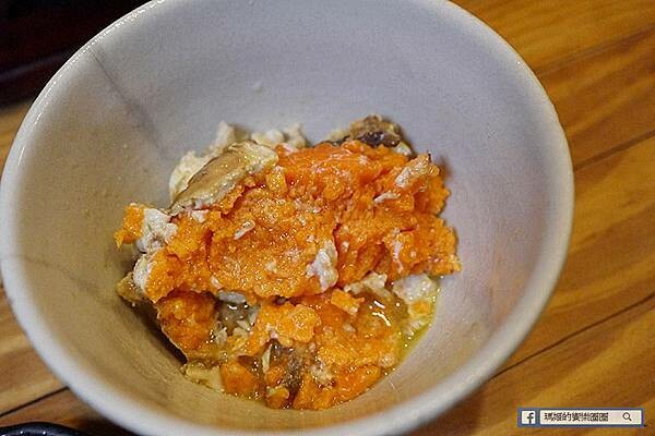 台北中山無菜單料理推薦【微風建一食堂】超狂麵包蟹～讓我吃到有生以來最多蟹黃的一次！