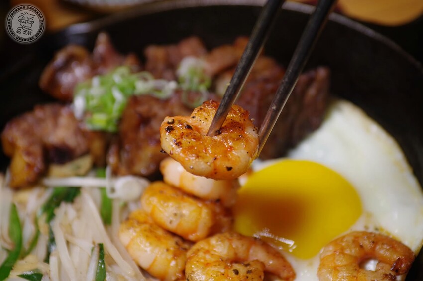 【 日式午餐定食 】沒想到不只無菜單料理好吃，就連中午的日式定食都非常精緻划算又美味！