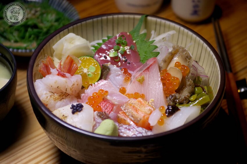 【 日式午餐定食 】沒想到不只無菜單料理好吃，就連中午的日式定食都非常精緻划算又美味！