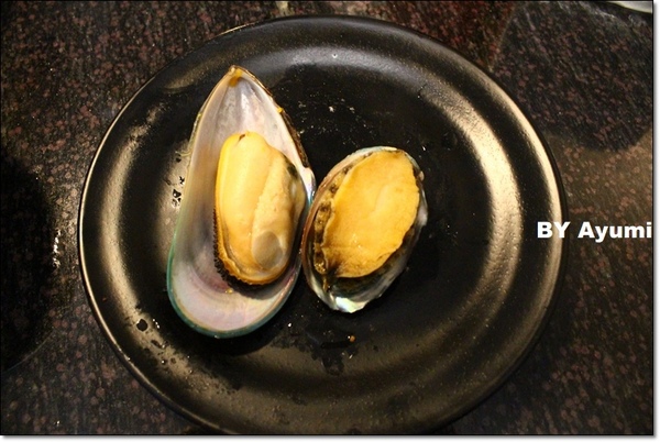 享石石頭火鍋-伊通店：［食記］享石．石頭火鍋～一個人也能有趣的吃火鍋，先炒再煮、美味加倍、近捷運松江南京站！！！