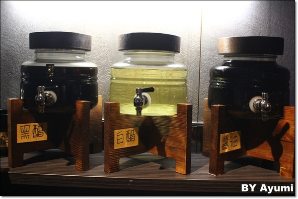 享石石頭火鍋-伊通店：［食記］享石．石頭火鍋～一個人也能有趣的吃火鍋，先炒再煮、美味加倍、近捷運松江南京站！！！