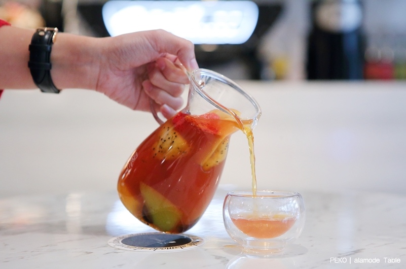 東區美食.alamode Table.大份量美食.東區聚餐餐廳.大盤子分享餐.就是愛吃肉分享餐.大盤子餐廳.國父紀念館美食.alamode Table菜單.