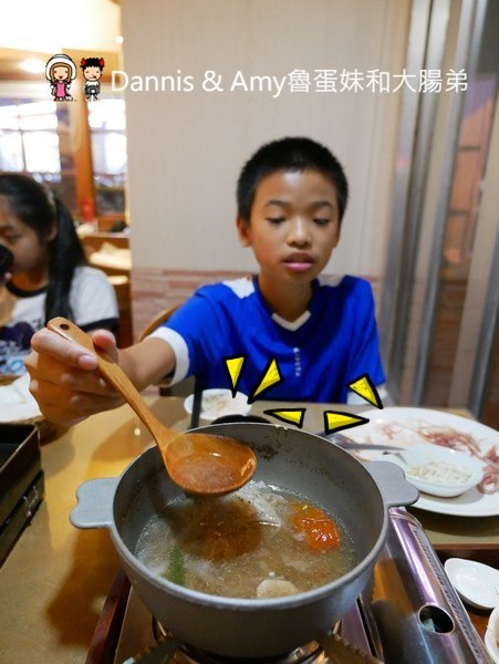 《新竹湖口工業區美食》精華食集。限量日式昆布高湯火鍋晚了就吃不到x平價大份量牛排。冰淇淋湯品甜品飲料吃到飽︱湖口聚餐好去處。免費停車場免服務費（影片）