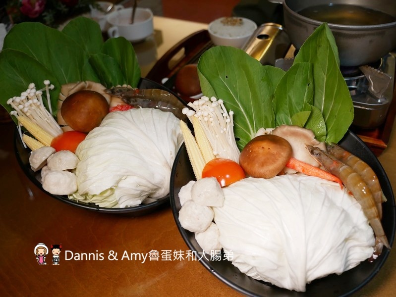 《新竹湖口工業區美食》精華食集。限量日式昆布高湯火鍋晚了就吃不到x平價大份量牛排。冰淇淋湯品甜品飲料吃到飽︱湖口聚餐好去處。免費停車場免服務費（影片）