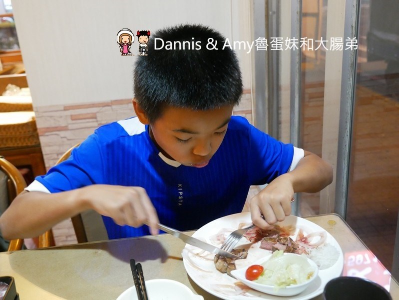 《新竹湖口工業區美食》精華食集。限量日式昆布高湯火鍋晚了就吃不到x平價大份量牛排。冰淇淋湯品甜品飲料吃到飽︱湖口聚餐好去處。免費停車場免服務費（影片）