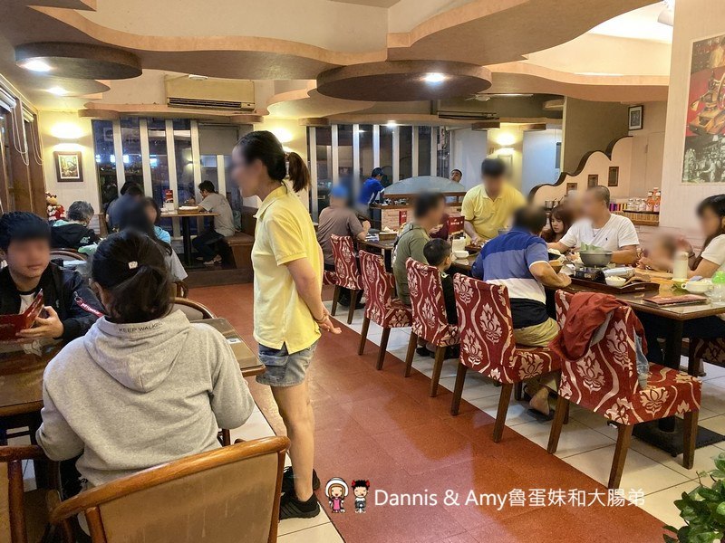 《新竹湖口工業區美食》精華食集。限量日式昆布高湯火鍋晚了就吃不到x平價大份量牛排。冰淇淋湯品甜品飲料吃到飽︱湖口聚餐好去處。免費停車場免服務費（影片）